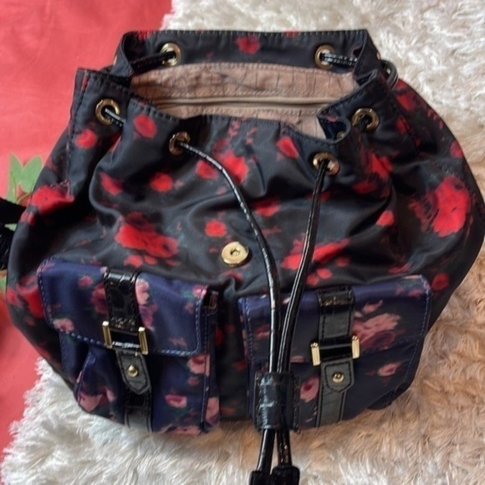 Sam Edelman floral printed backpack black and red - Picture 8 of 9